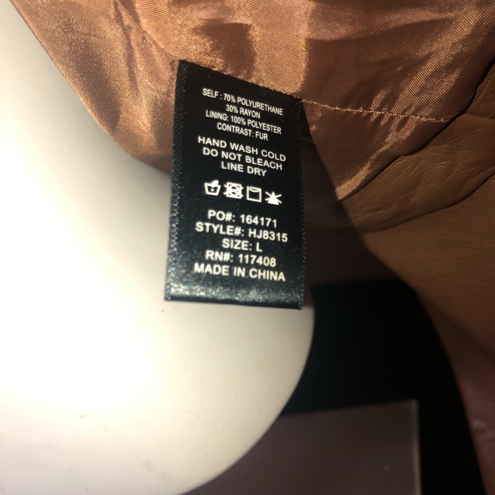 Brown Leather Jacket with fur Collar - Picture 2 of 5